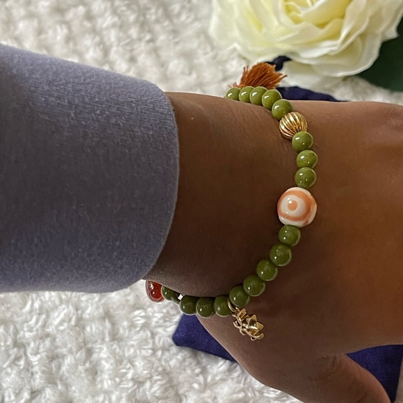 Tory Burch Green Beaded Bracelet with Charms - Picture 4 of 4